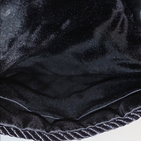 Vera Bradley Women’s Holiday Holly and Ribbons Bag - Picture 4 of 4